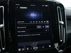 Volvo EX40 (2025) thumbnail 32