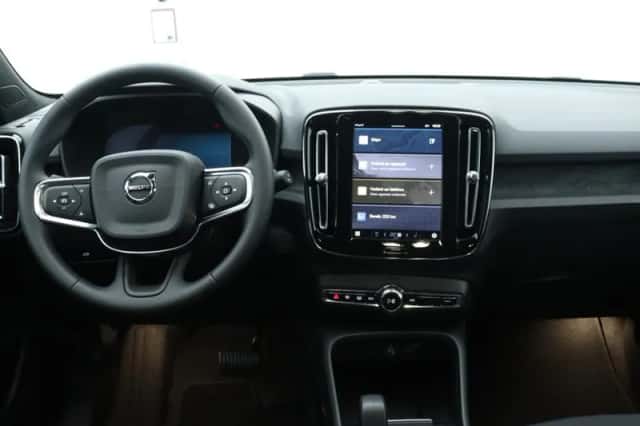 Volvo EX40 (2025) thumbnail 5