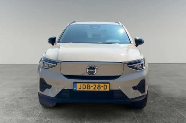 Volvo EX40 (2025) thumbnail 5