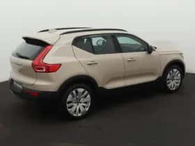 Volvo EX40 (2025) thumbnail 10