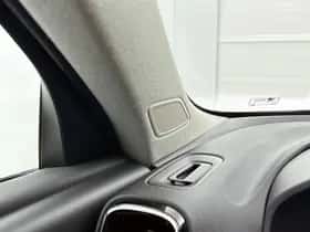 Volvo XC40 (2020) thumbnail 16