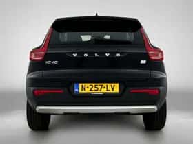 Volvo XC40 (2020) thumbnail 3