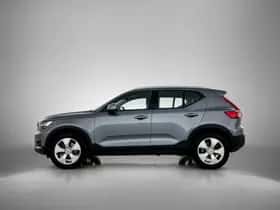 Volvo XC40 (2019) thumbnail 2