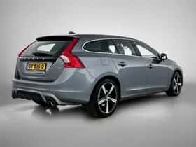 Volvo V60 (2018) thumbnail 5