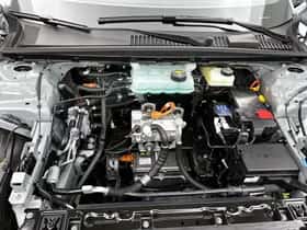 Volvo EX30 (2025) thumbnail 30