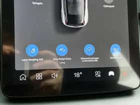 Volvo EX30 (2025) thumbnail 6