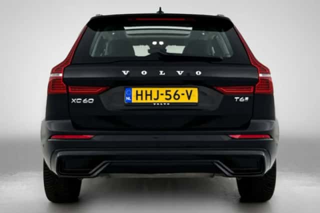Volvo XC60 (2025) thumbnail 3