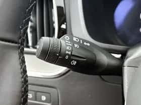 Volvo XC60 (2025) thumbnail 10
