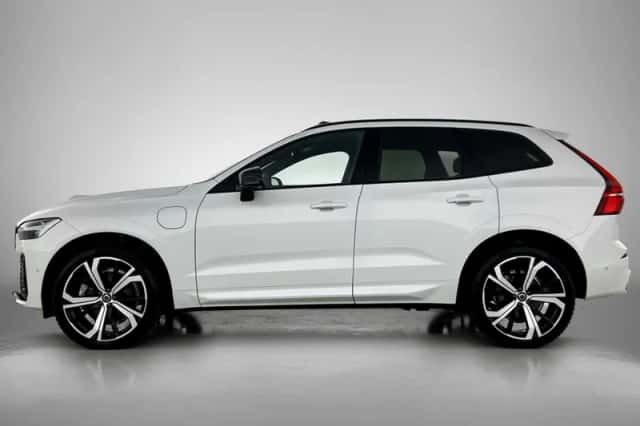 Volvo XC60 (2023) thumbnail 2