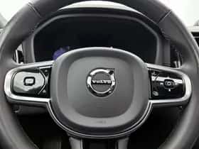 Volvo XC60 (2023) thumbnail 45