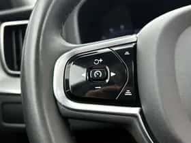 Volvo XC60 (2023) thumbnail 6