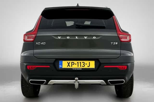 Volvo XC40 (2019) thumbnail 3