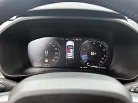 Volvo XC40 (2019) thumbnail 21