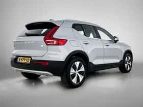 Volvo XC40 (2021) thumbnail 4