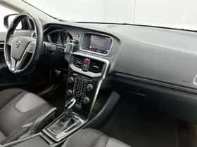 Volvo V40 (2017) thumbnail 21