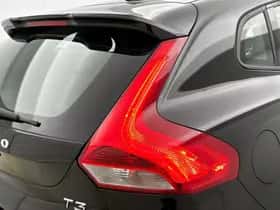 Volvo V40 (2017) thumbnail 29