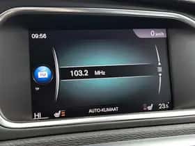 Volvo V40 (2017) thumbnail 10
