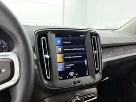 Volvo XC40 (2021) thumbnail 11