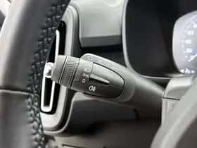 Volvo XC40 (2021) thumbnail 15