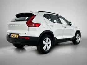 Volvo XC40 (2021) thumbnail 4