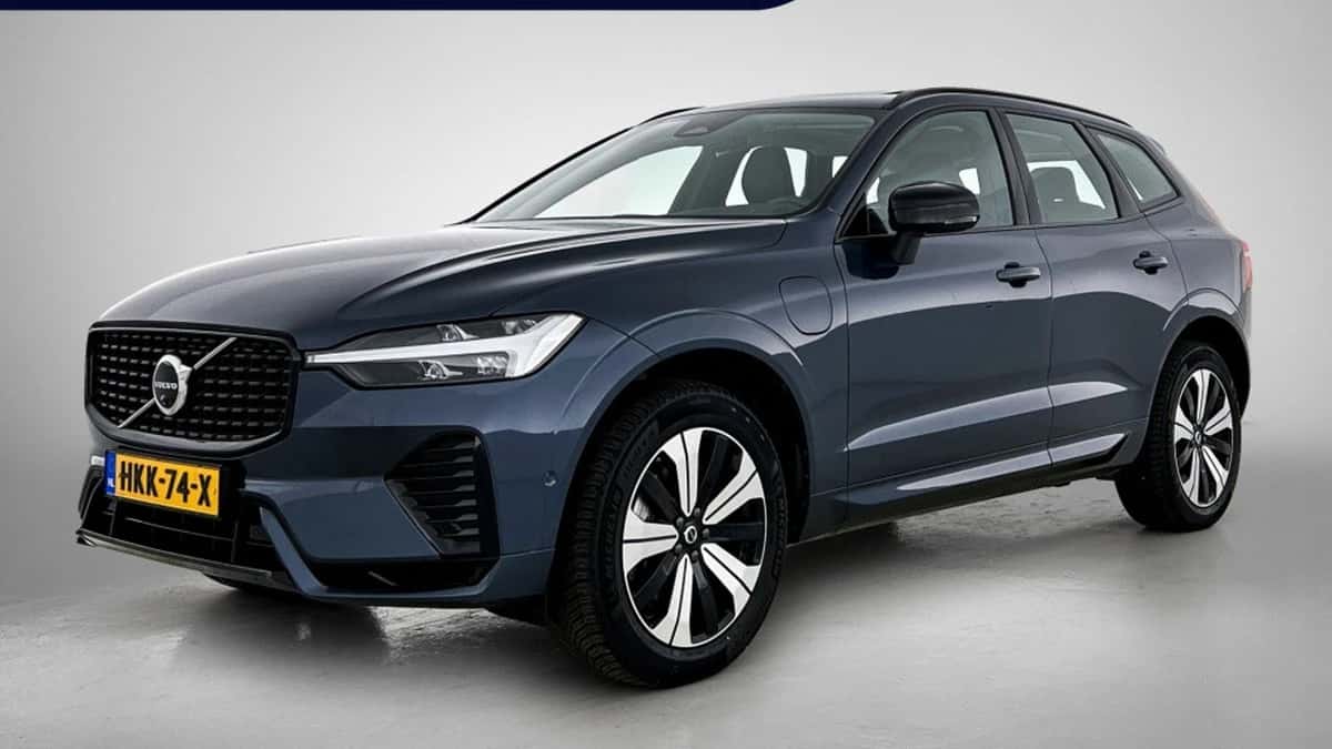 Volvo XC60 (2025) — foto 1