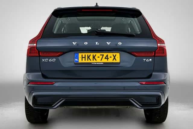 Volvo XC60 (2025) thumbnail 3