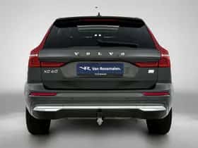 Volvo XC60 (2022) thumbnail 3