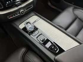 Volvo XC60 (2022) thumbnail 31