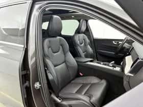 Volvo XC60 (2022) thumbnail 42
