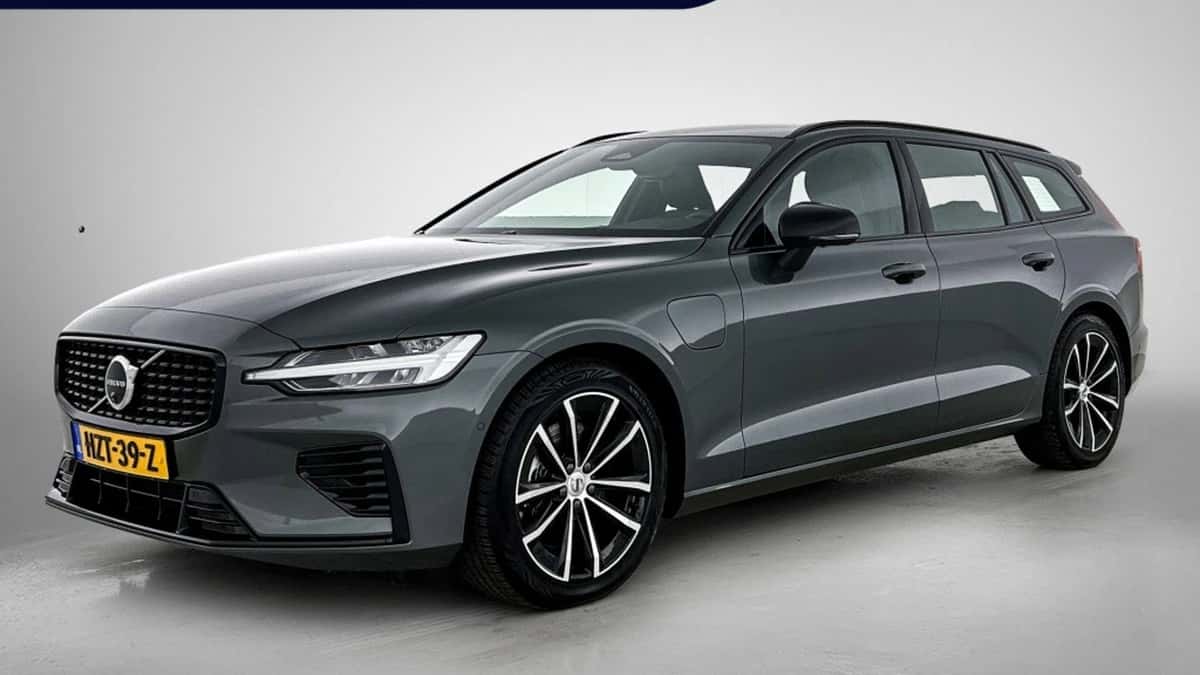 Volvo V60 (2025) — foto 1