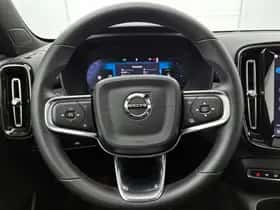 Volvo EX40 (2025) thumbnail 32