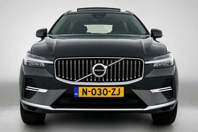 Volvo XC60 (2022) thumbnail 6