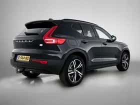 Volvo XC40 (2021) thumbnail 4