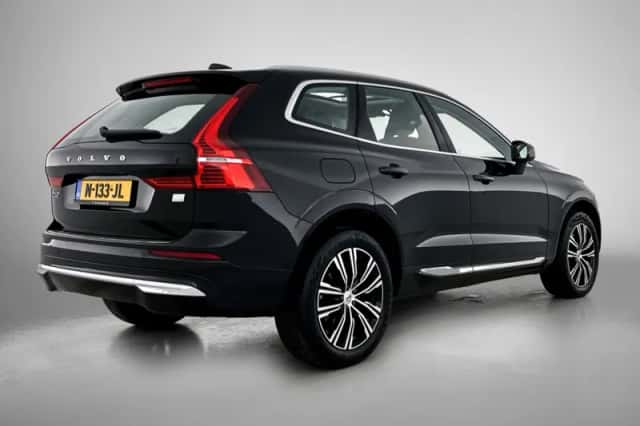 Volvo XC60 (2021) thumbnail 4
