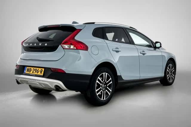 Volvo V40 (2017) thumbnail 4