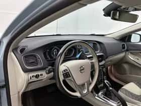 Volvo V40 (2017) thumbnail 9