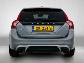 Volvo V60 (2019) thumbnail 3