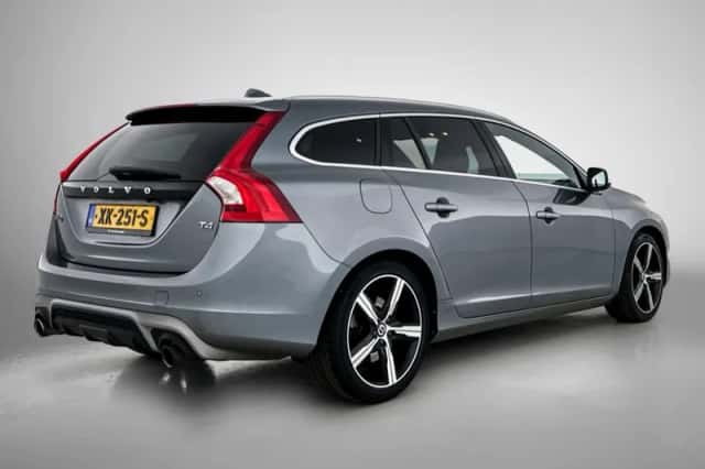Volvo V60 (2019) thumbnail 5