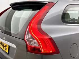 Volvo XC60 (2015) thumbnail 31