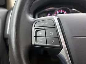 Volvo XC60 (2015) thumbnail 6