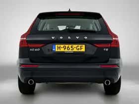 Volvo XC60 (2018) thumbnail 3