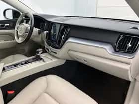 Volvo XC60 (2018) thumbnail 22