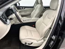 Volvo XC60 (2018) thumbnail 45
