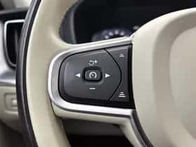 Volvo XC60 (2018) thumbnail 6