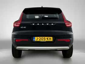 Volvo XC40 (2020) thumbnail 3