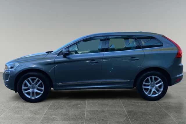 Volvo XC60 (2017) thumbnail 5