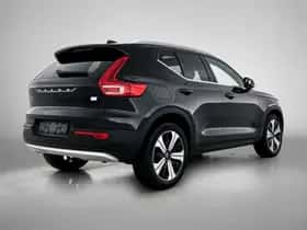 Volvo XC40 (2022) thumbnail 4