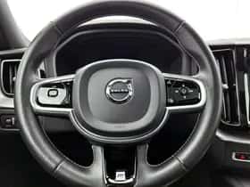 Volvo XC60 (2019) thumbnail 32