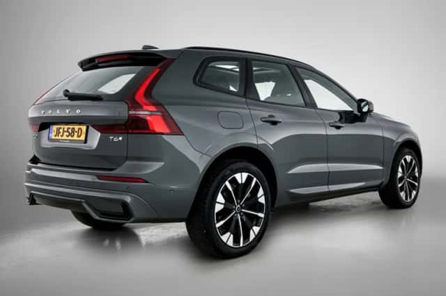 Volvo XC60 (2025) thumbnail 4