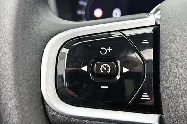 Volvo XC60 (2025) thumbnail 6